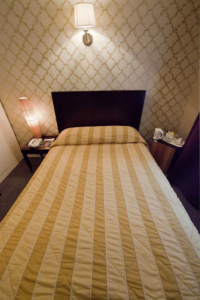 פריז Hotel Louvre Piemont