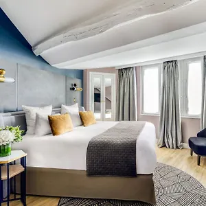 Opera Opal Hotell