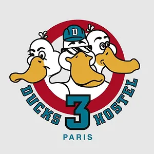 The 3 Ducks Eiffel Tower By Hiphophostels Parijs